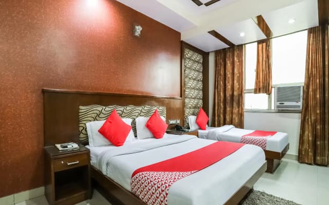 OYO 46221 Hotel Shiv Dev International - photo 3