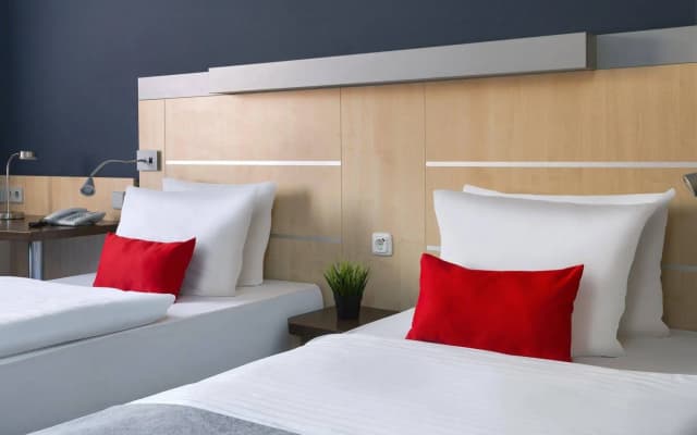 Holiday Inn Express Berlin City Centre by IHG - photo 5