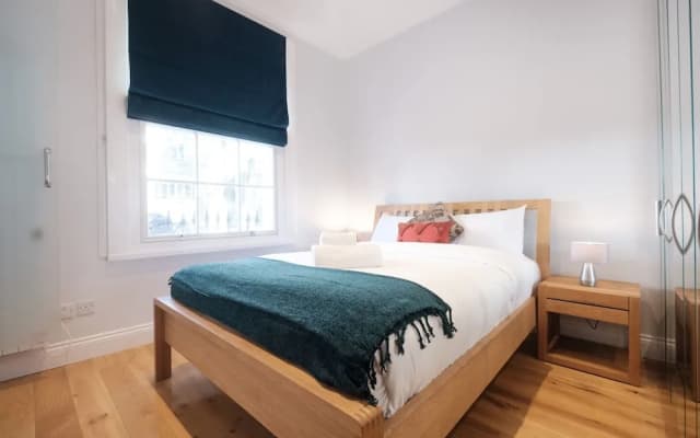 King's Cross Private Duplex - photo 2