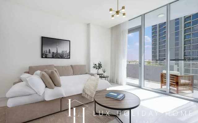 LUX | 2BR Lagoon View – District One, 10–15 min Burj Khalifa - photo 2
