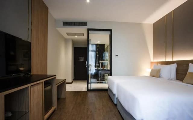 SAM E Hotel Bangkok Sathorn - photo 5