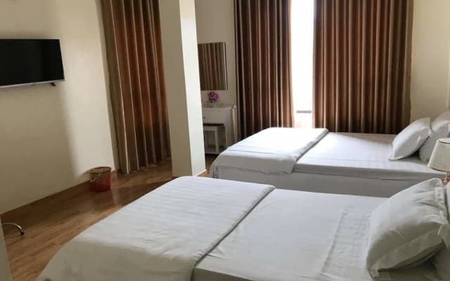Dragon Hotel - photo 2