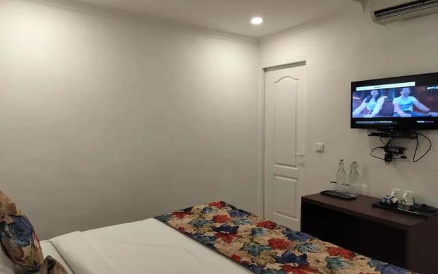 Farmhouse Inn - photo 5