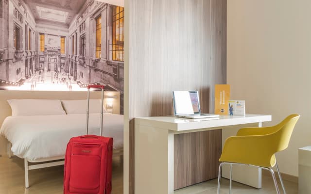 B&B Hotel Milano Central Station - photo 2