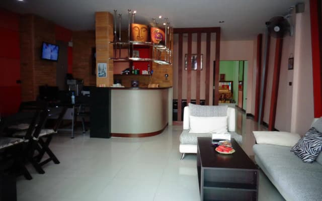BGW Phuket - Hostel - photo 2