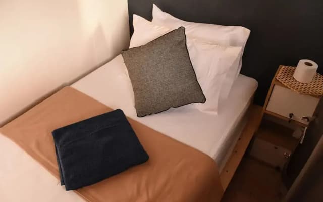 Bandai II Poshtel - photo 4