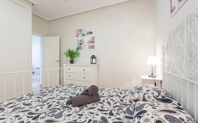 Stunning Urban Apt. Historic District - Sol - photo 4