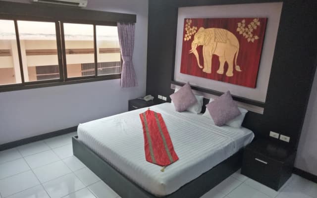 Zip Lounge & Apartments - photo 2