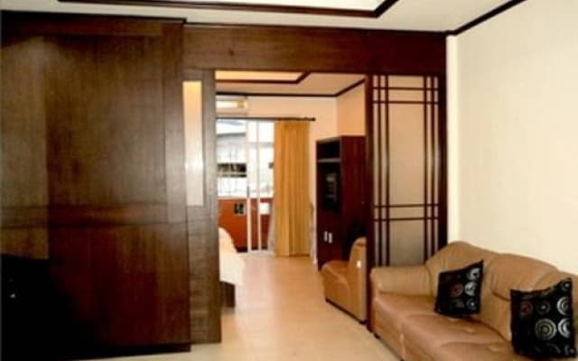 Baan Taweesup Apartment - photo 4