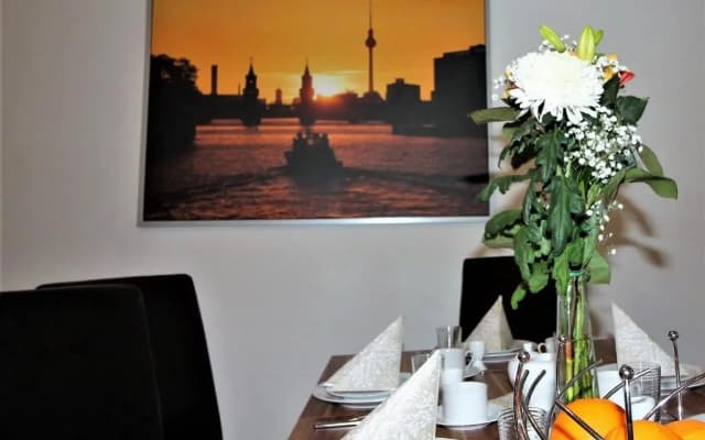 Apartments Tempelhof - photo 2