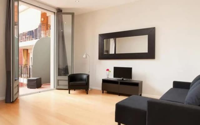 Modern Quiet Flat With A Large Balcony - photo 4