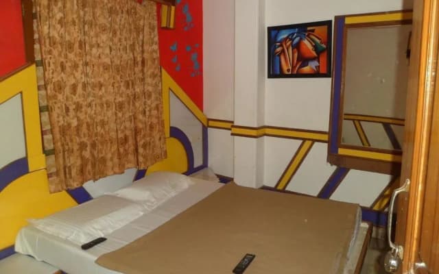 Hotel Hare Krishna - photo 4