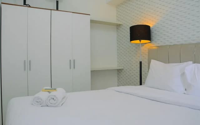 Spacious and Comfortable 2BR Green Bay Pluit Apartment - photo 4