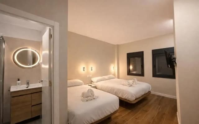 Hostal Ramon y Cajal - photo 4