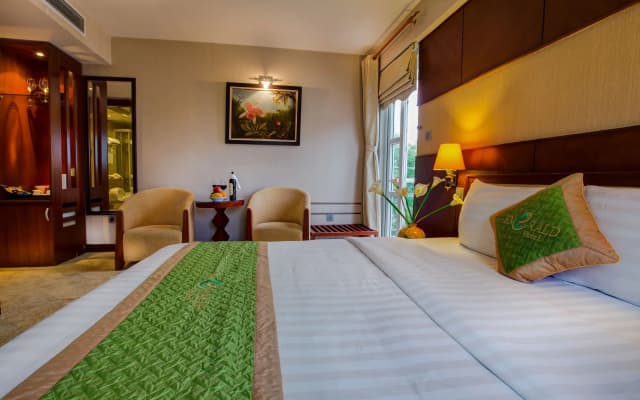 Emerald Hotel Hanoi - photo 3