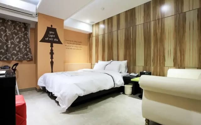Max Hotel - photo 4