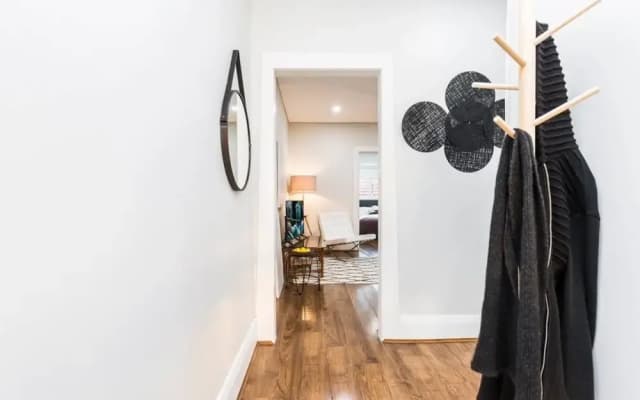 2 Bedroom Apt In Bondi Junction With Parking - photo 2