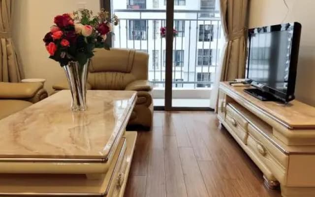Elegant Parkhill Apt 1 - photo 3