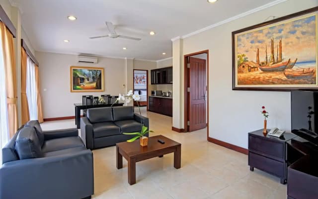 Kuta Townhouse Apartments - photo 2