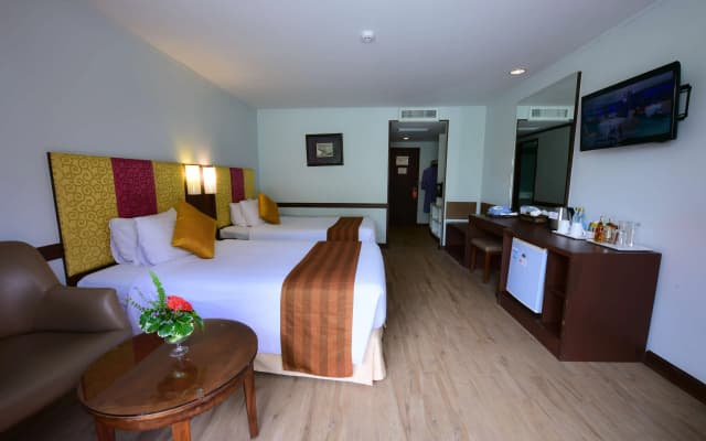 Patong Resort Hotel - photo 3