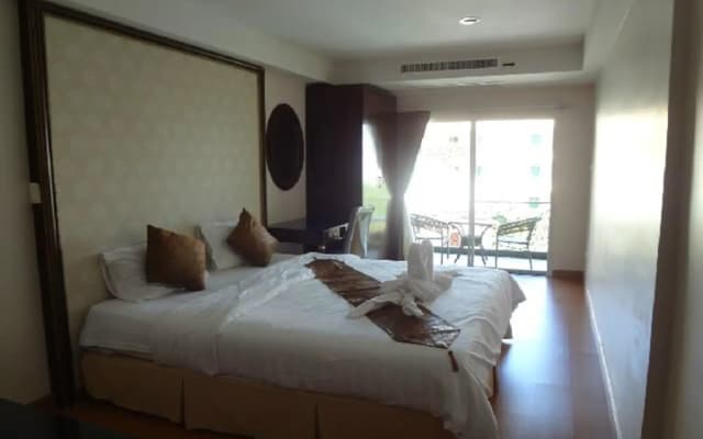 Maleez Lodge Hotel and Restaurant - photo 4