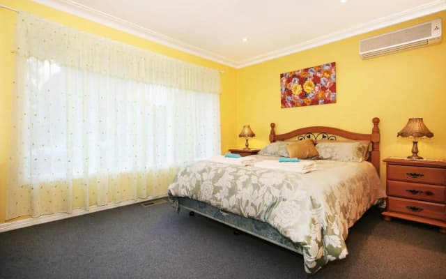 Roseland Holiday House - photo 4