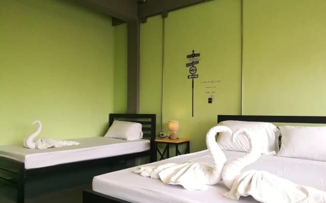 Samsen 8 Hostel - photo 3