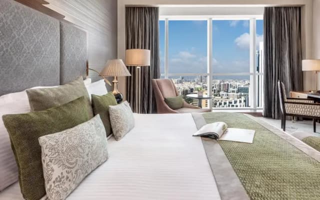 Dusit Thani Abu Dhabi - photo 3