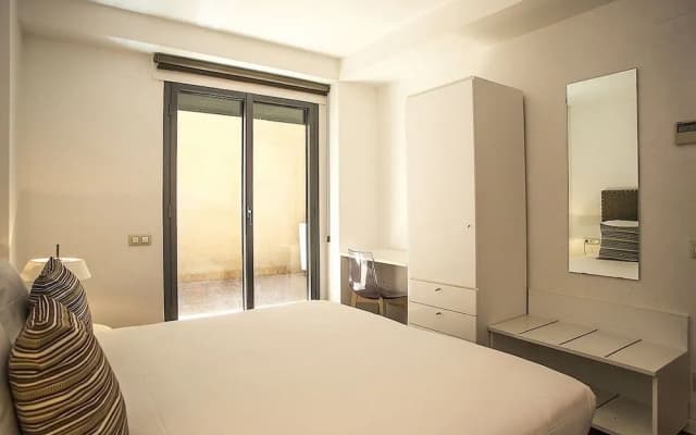 Còrcega Apartments - photo 4