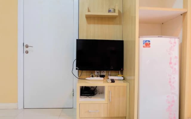 Simply 2BR Green Pramuka City Apartment near Cempaka Putih - photo 5