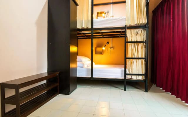 Yindee Hostel Bangkok - photo 3