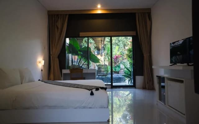 Vande Guest House - photo 2