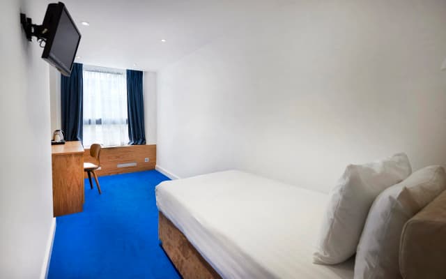 Central Park Hotel - photo 4