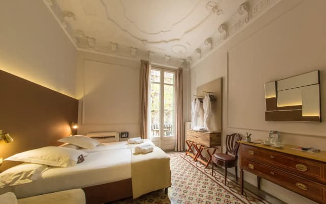 Mihlton Barcelona Boutique B&B - photo 5
