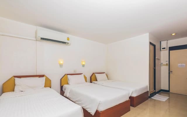 Atlas Bangkok Hotel - photo 4