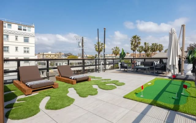 The Santa Monica Sunset - Beachfront Luxury - photo 3