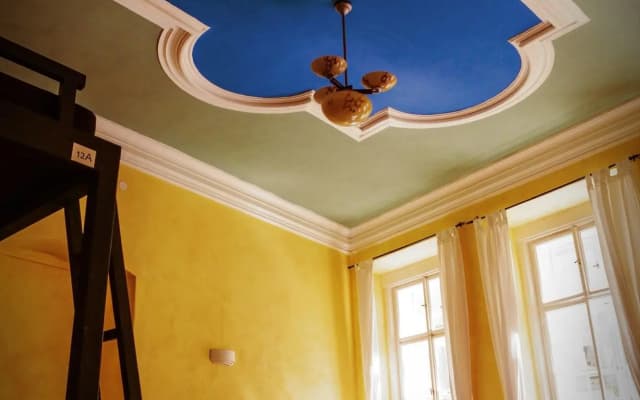 Charles Bridge Economic Hostel - photo 2