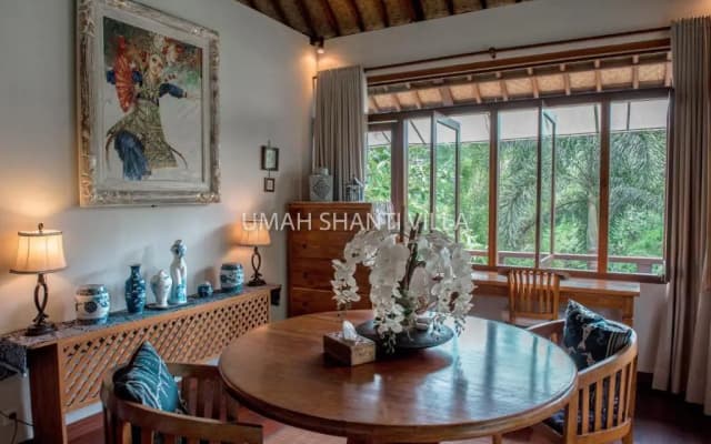 Umah Shanti Villa - photo 4