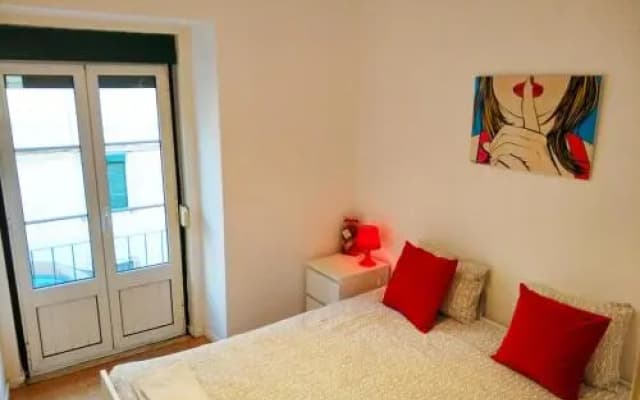 Red Passion Apartment - photo 3