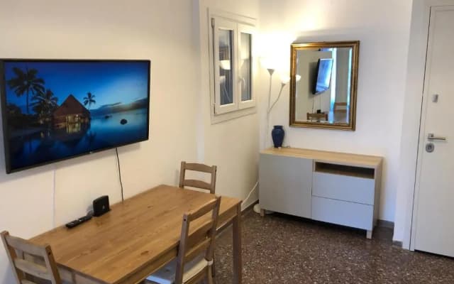 Metaxourgio spacious two bedroom apartment - photo 2
