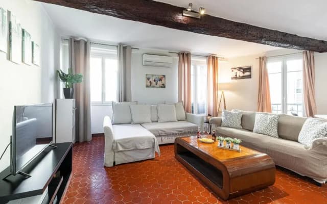 Large 3 Bdr Old Town - AC - photo 4