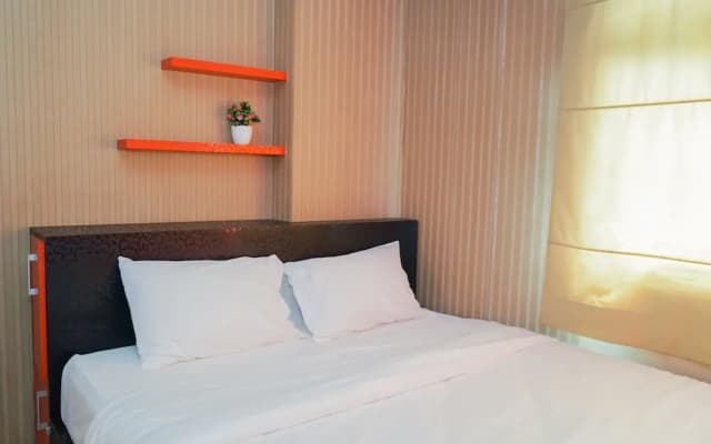 Comfy and Clean 2BR Green Pramuka Apartment - photo 4