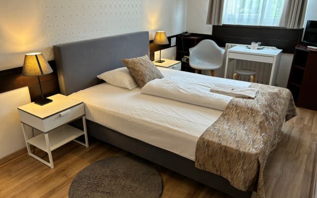 Hotel Gloria Budapest City Center - photo 3