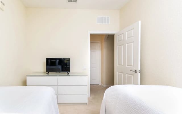 4802 Cayview Ave #405 - photo 5
