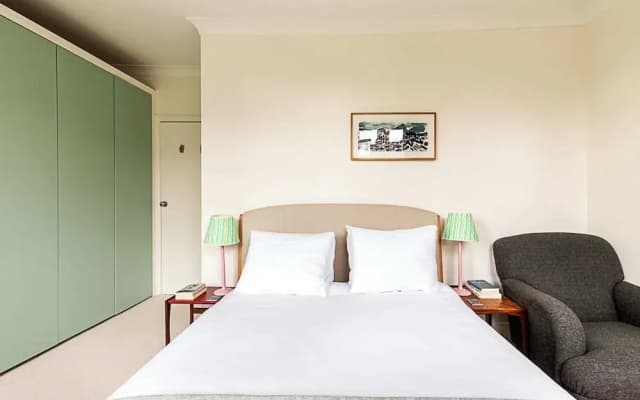 Charming Kentish Town Flat - photo 3