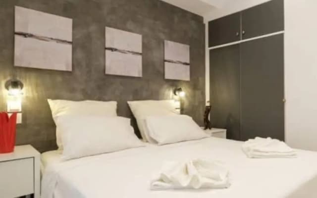 Wonderful Renovated Studio In Thisio - photo 5