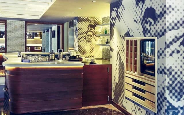 Mercure Jakarta Sabang - photo 2