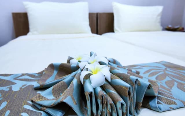 Riviera Beach Hotel - photo 4