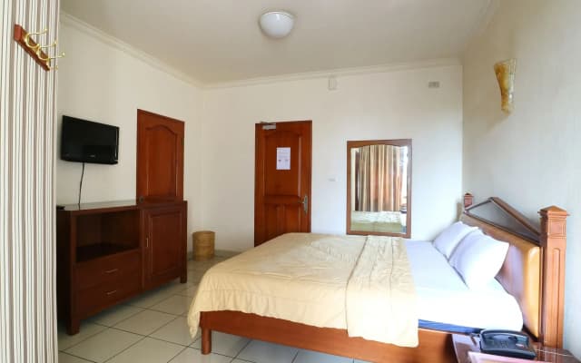 678 Hotel Cawang - photo 4