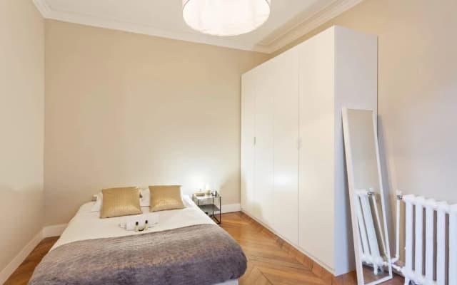 Bright and Spacious Apartment Near Bastille - photo 3